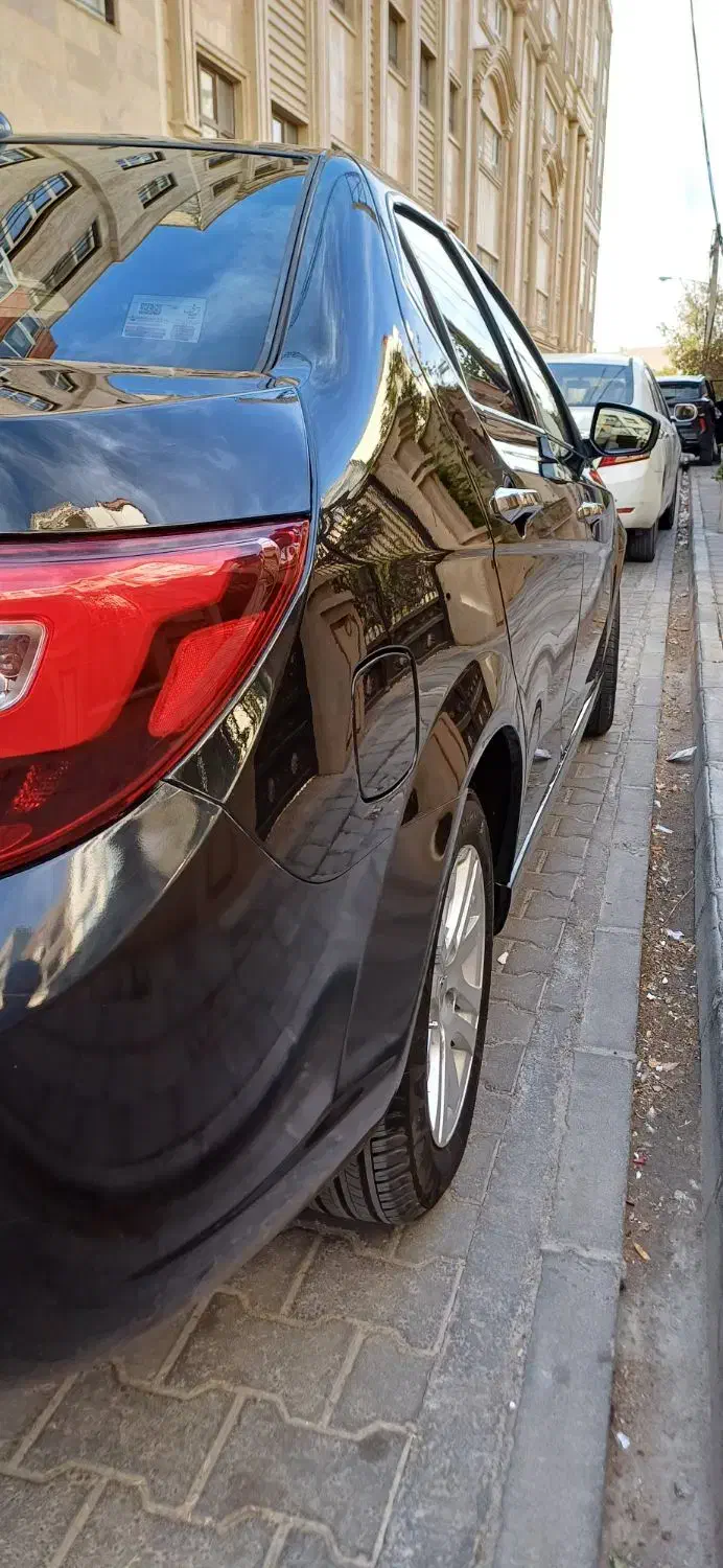 دنا پلاس تیپ ۲ سانروف ۴ ایربگ - 1401