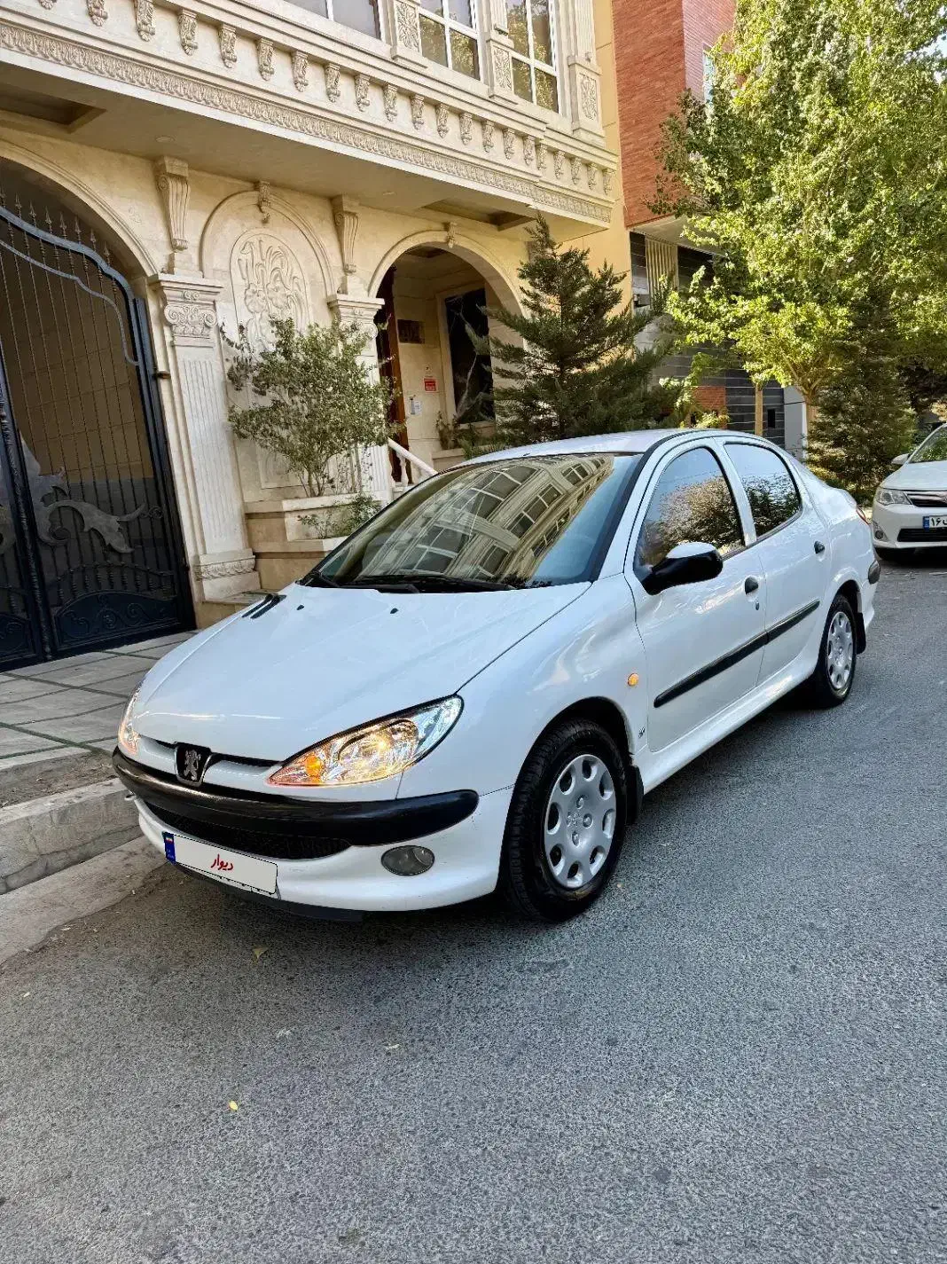 پژو ۲۰۶ صندوق دار v8 - 1395