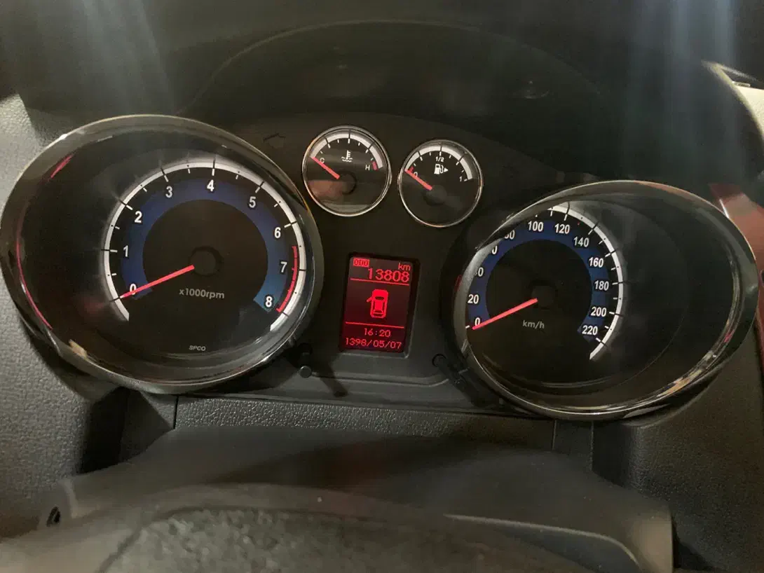 دنا پلاس ۵ دنده EF7 - 1402