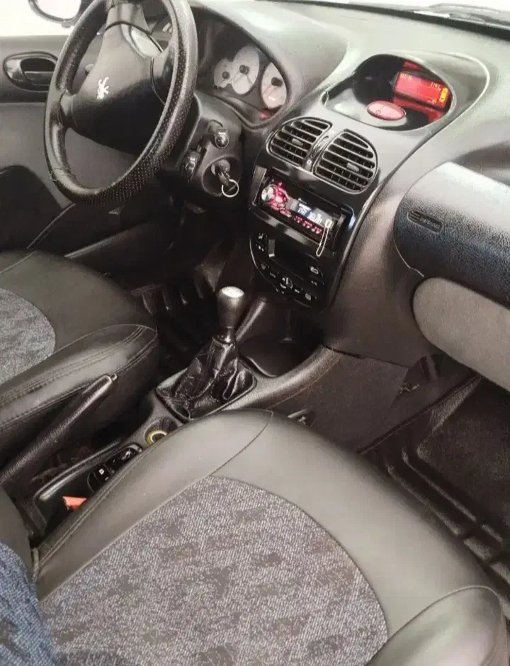 پژو ۲۰۶ صندوق دار v8 - 1394