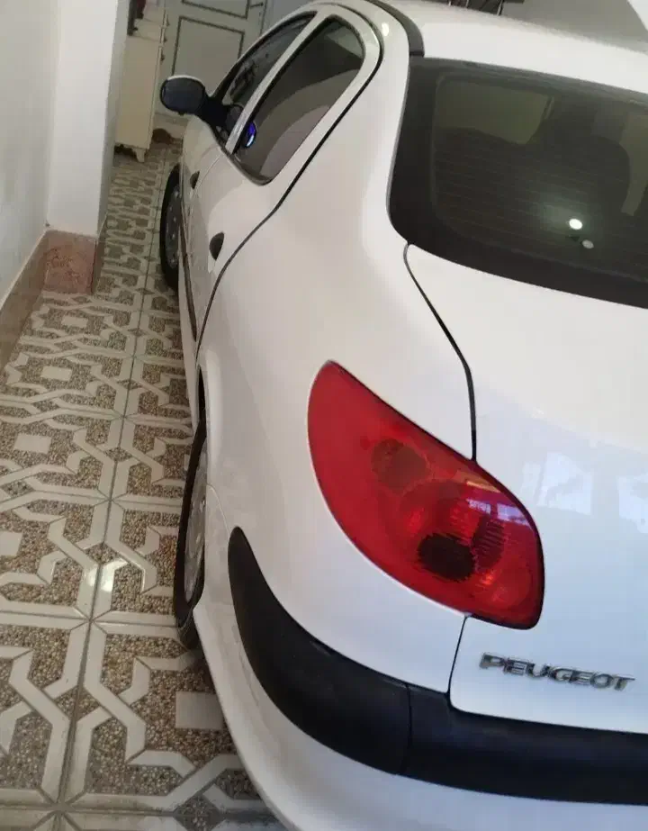 پژو ۲۰۶ صندوق دار v8 - 1394
