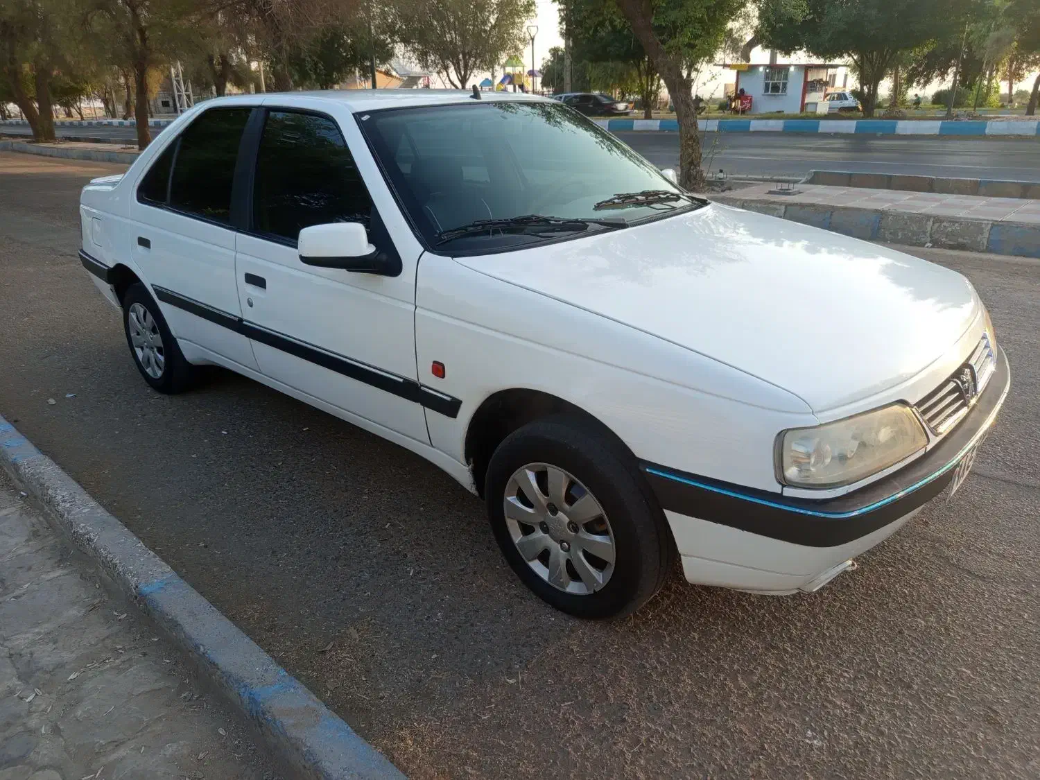 پژو 405 SLX بنزینی  XU7 - 1389