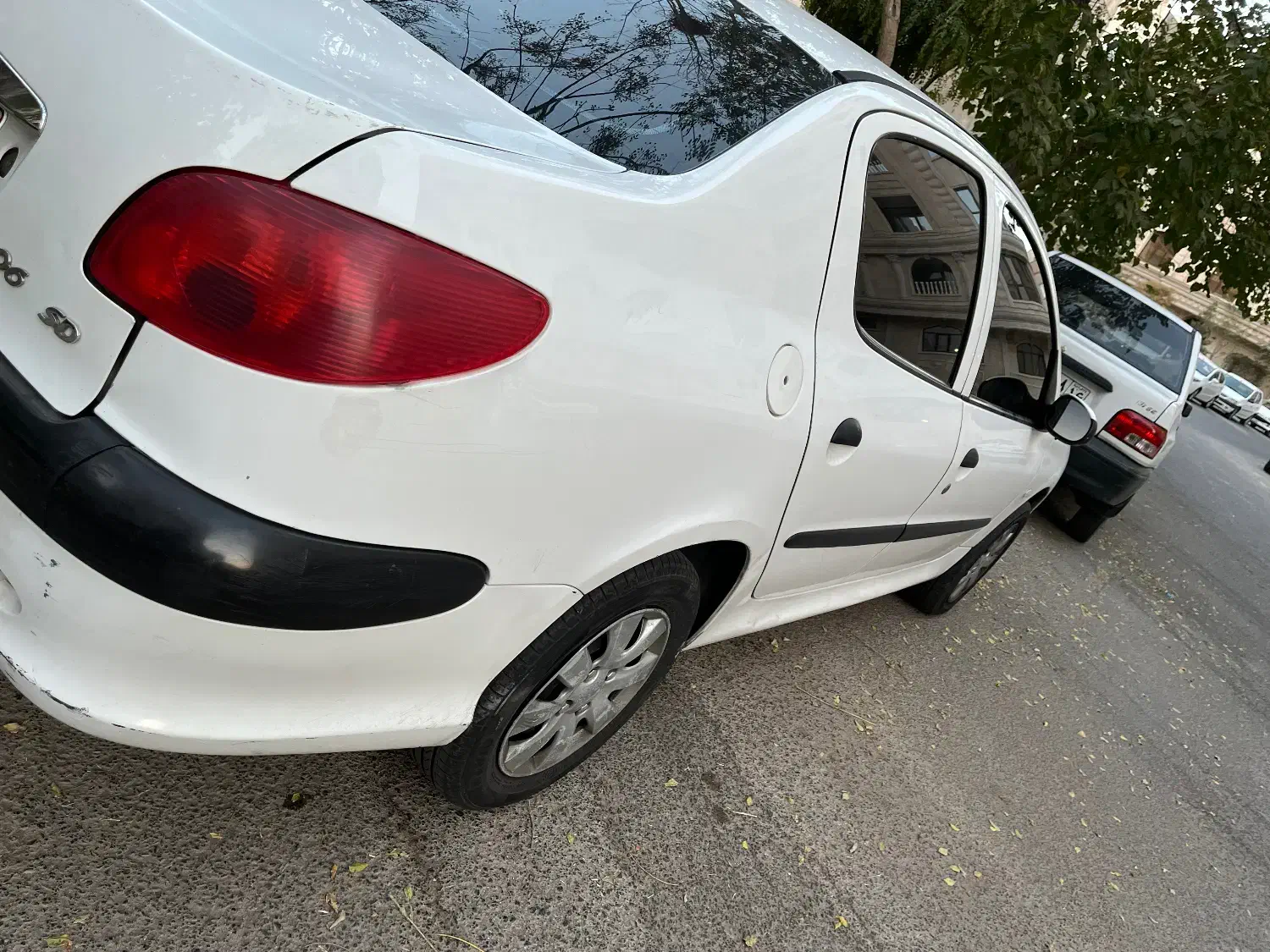 پژو ۲۰۶ صندوق دار v8 - 1397