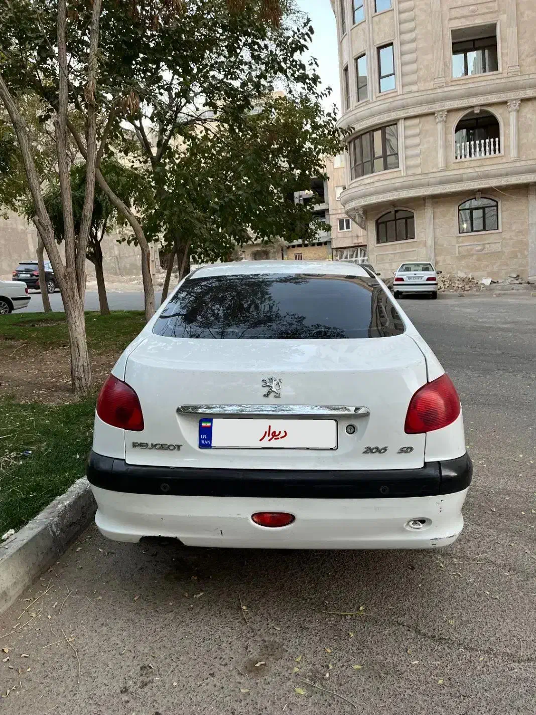 پژو ۲۰۶ صندوق دار v8 - 1397