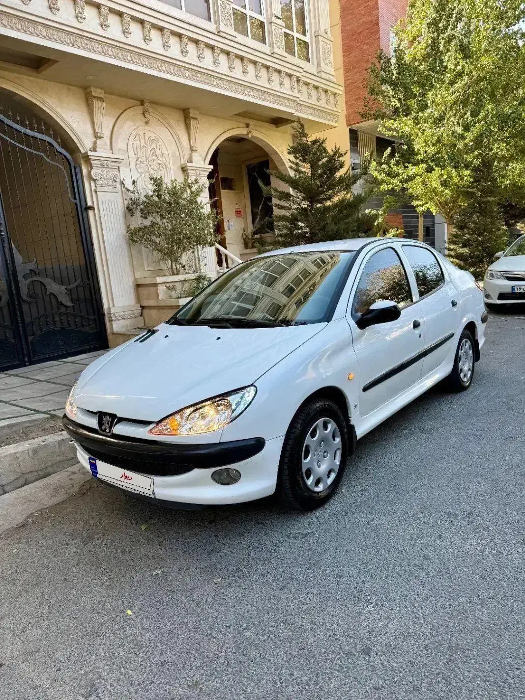 پژو ۲۰۶ صندوق دار v8 - 1395