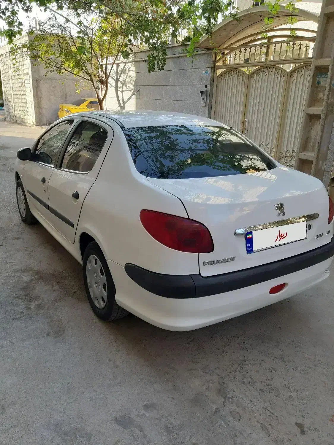 پژو ۲۰۶ صندوق دار v8 - 1388