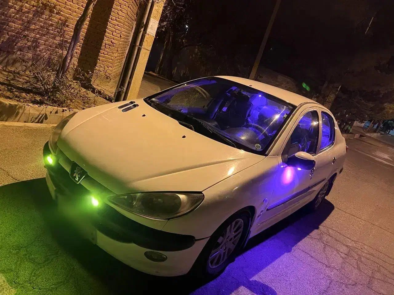 پژو ۲۰۶ صندوق دار v8 - 1392