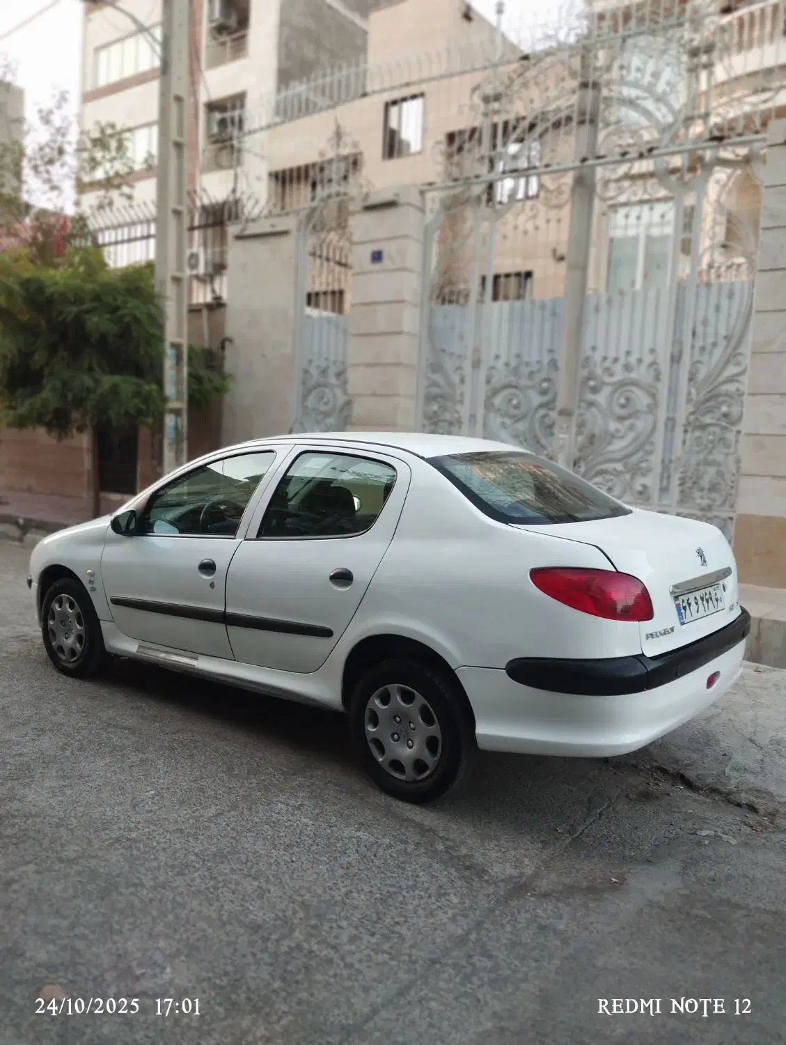 پژو ۲۰۶ صندوق دار v8 - 1396