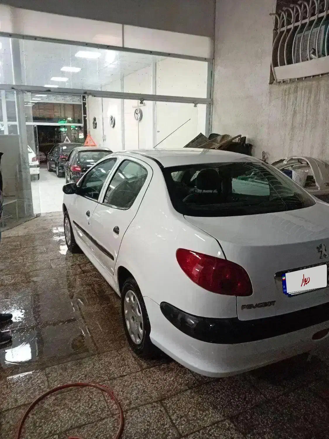 پژو ۲۰۶ صندوق دار v8 - 1396