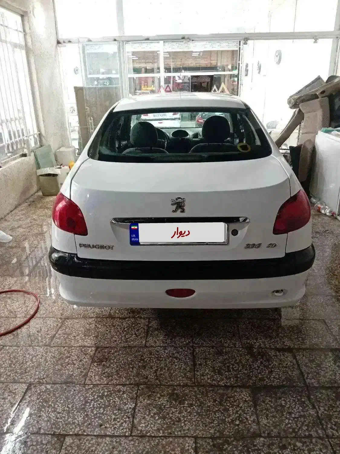 پژو ۲۰۶ صندوق دار v8 - 1396