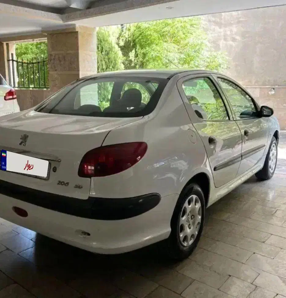 پژو ۲۰۶ صندوق دار v8 - 1395