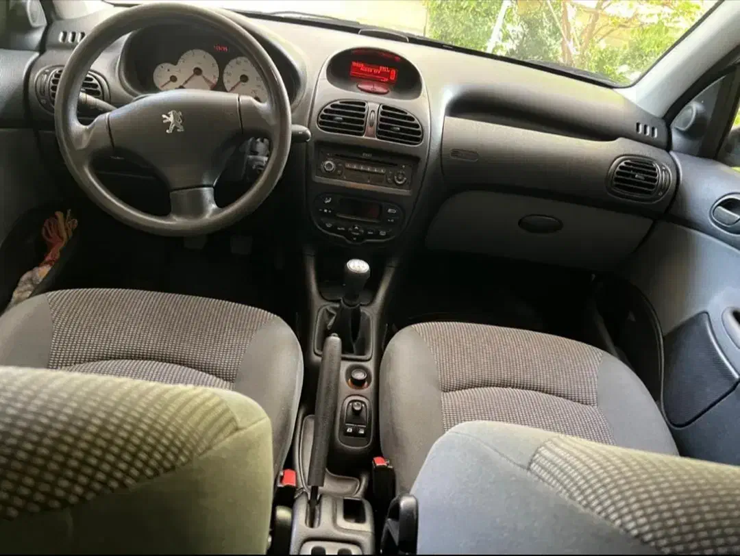 پژو ۲۰۶ صندوق دار v8 - 1395