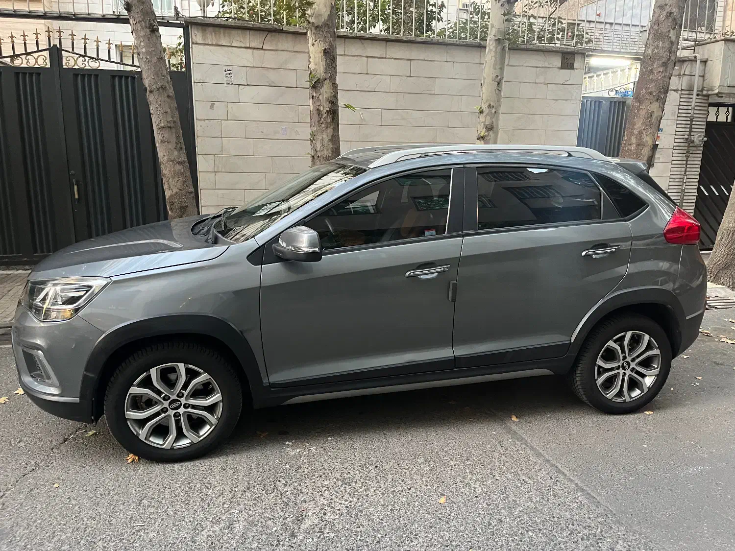 ام وی ام X22 اتوماتیک اسپرت لاکچری - 1398