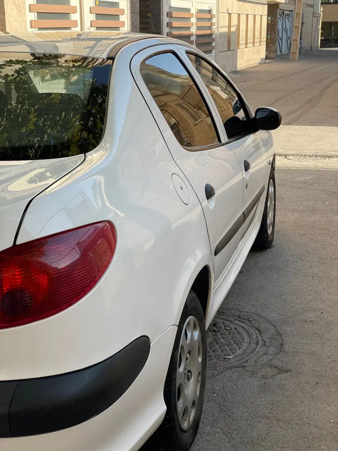 پژو ۲۰۶ صندوق دار v8 - 1396