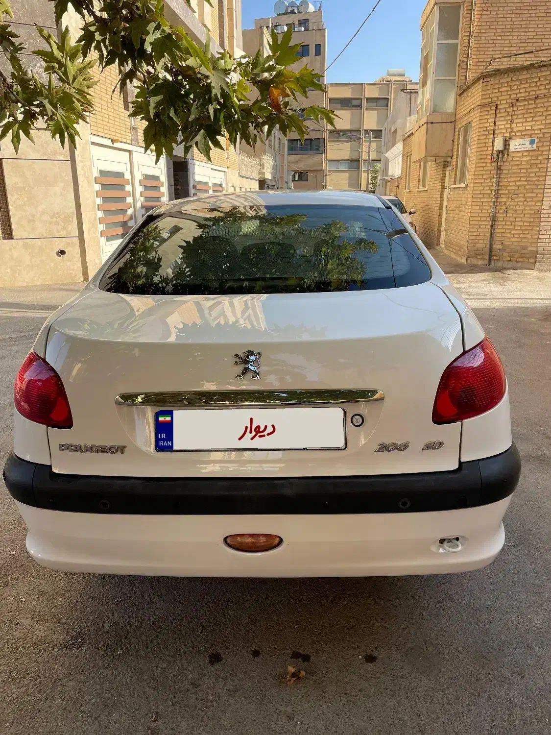 پژو ۲۰۶ صندوق دار v8 - 1396