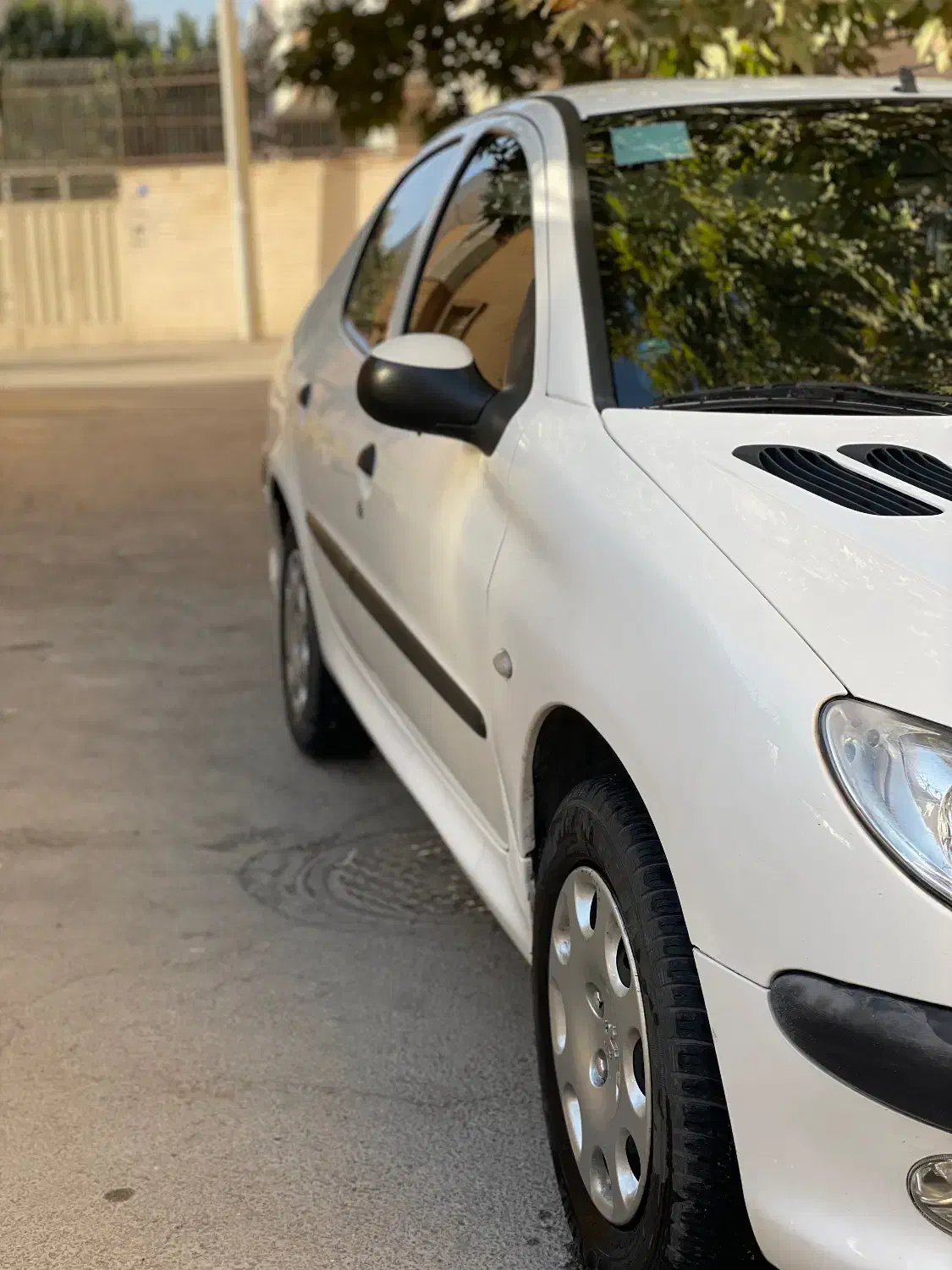 پژو ۲۰۶ صندوق دار v8 - 1396