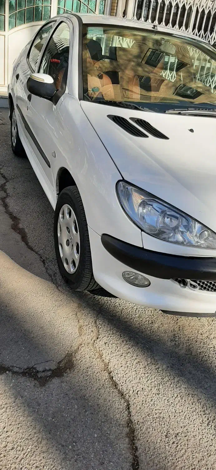 پژو ۲۰۶ صندوق دار v8 - 1393