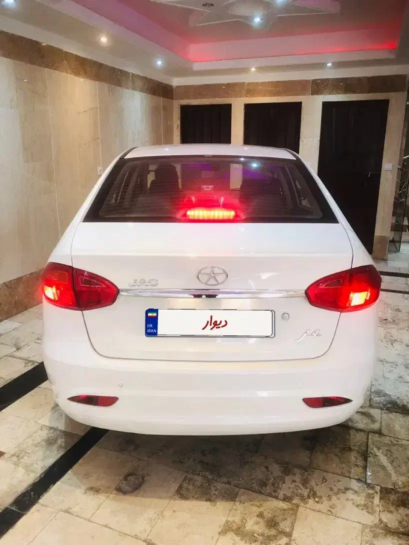 جک J4 اتوماتیک آپشنال - 1402