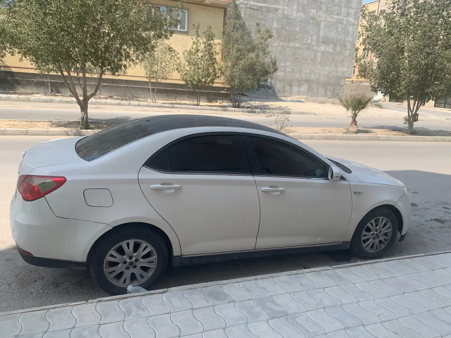 ام جی 550 اتوماتیک - 2011