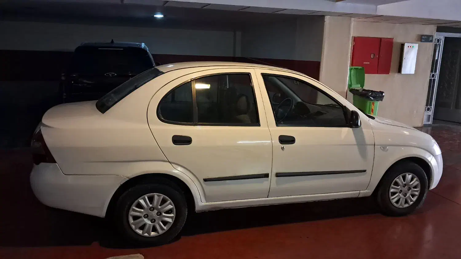 تیبا صندوق دار SX - 1395