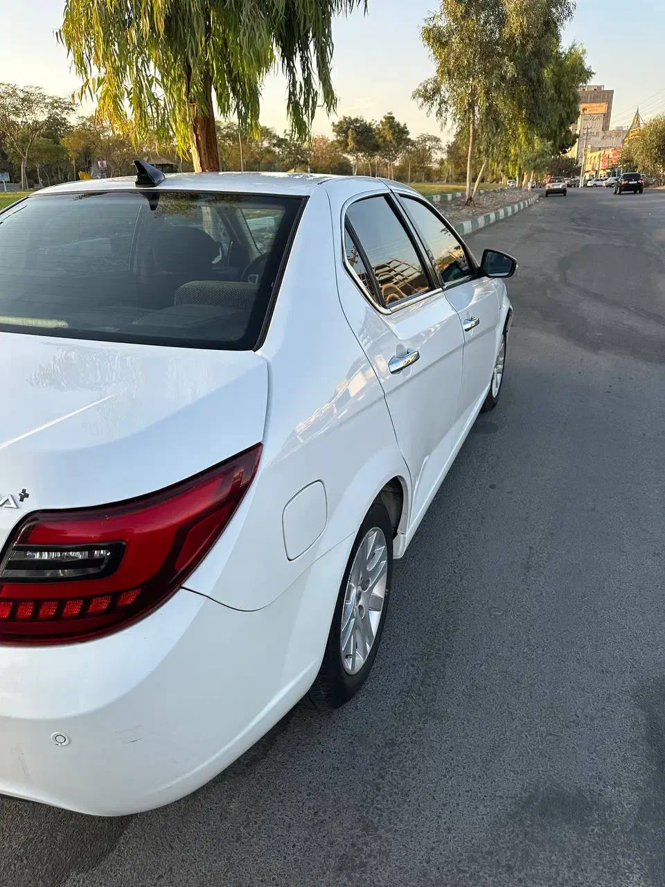 دنا پلاس تیپ ۲ سانروف ۴ ایربگ - 1399