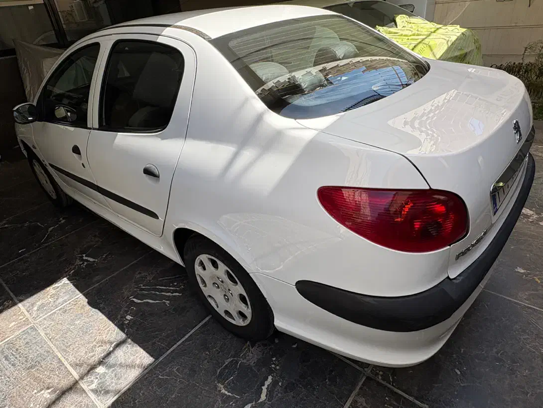 پژو ۲۰۶ صندوق دار v8 - 1393