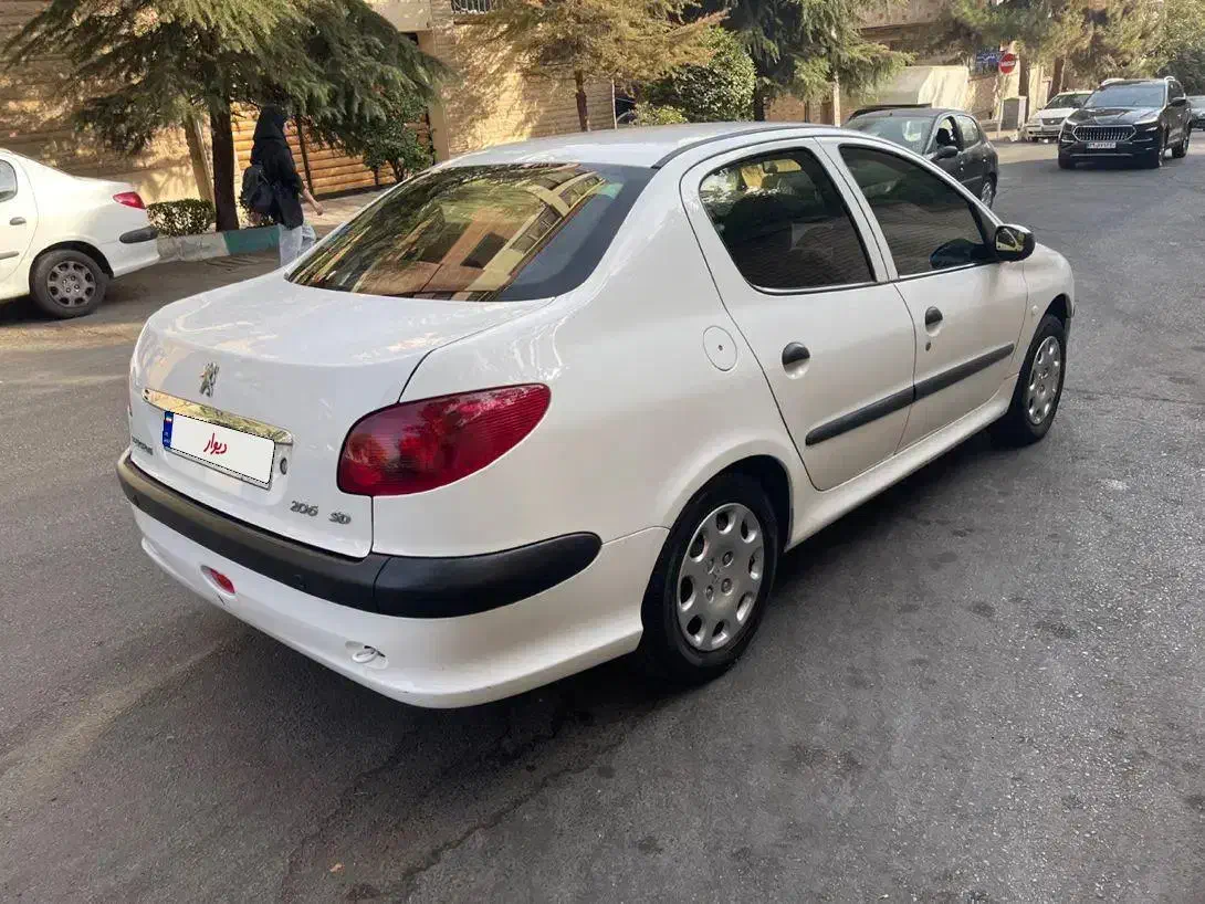 پژو ۲۰۶ صندوق دار v8 - 1394