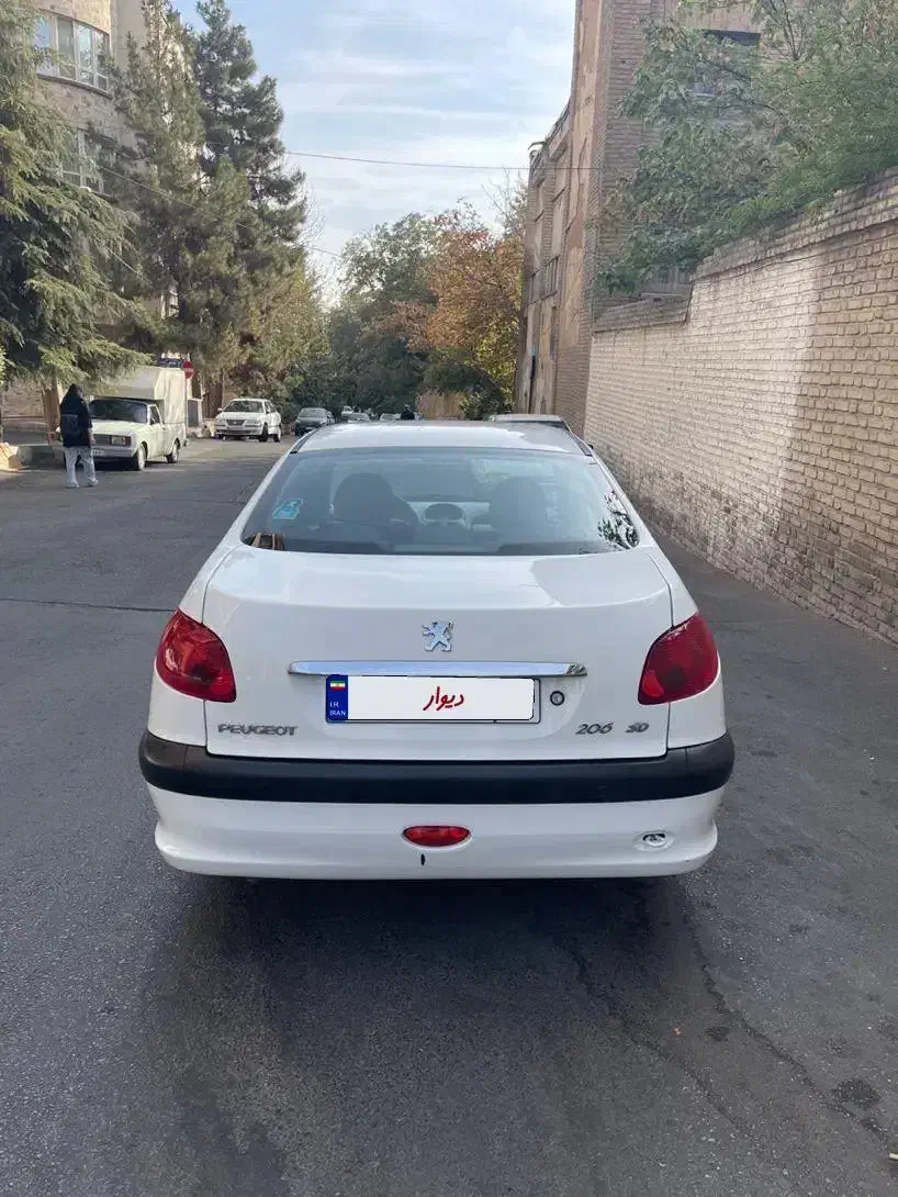 پژو ۲۰۶ صندوق دار v8 - 1394