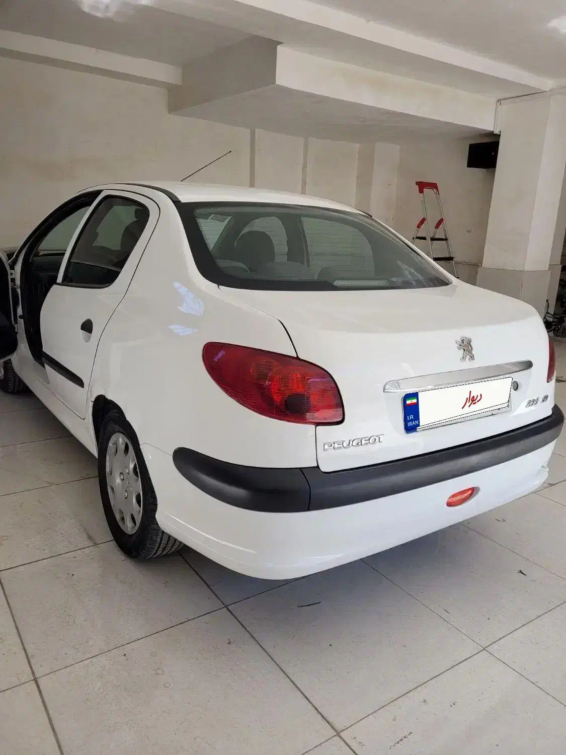 پژو ۲۰۶ صندوق دار v8 - 1391