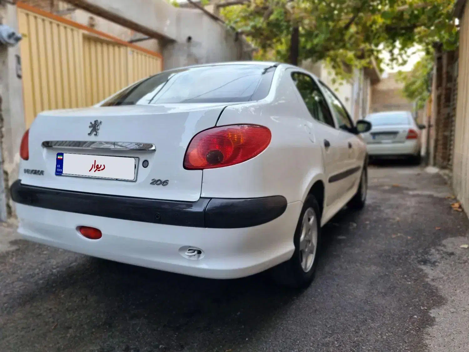 پژو ۲۰۶ صندوق دار v8 - 1394