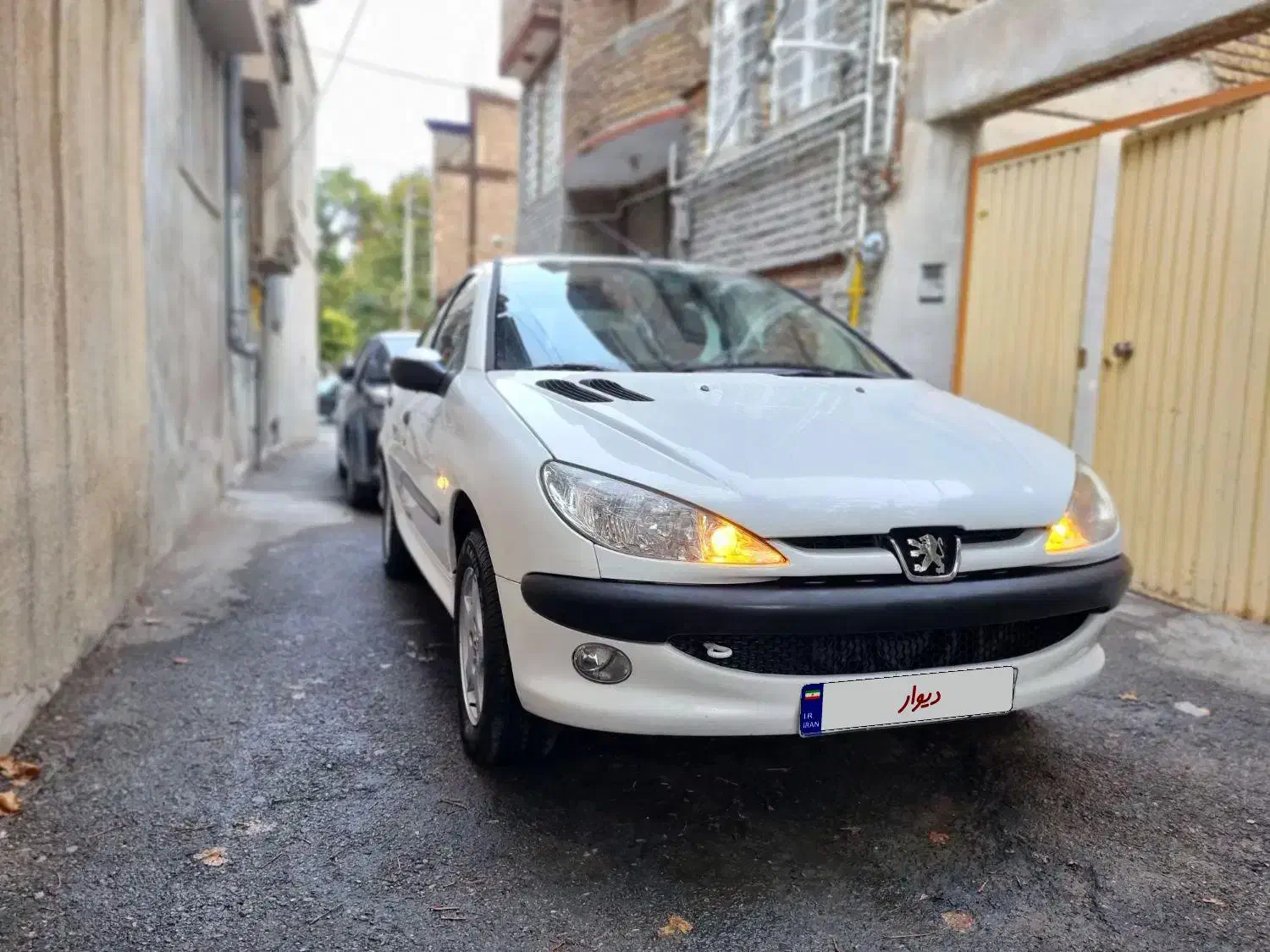 پژو ۲۰۶ صندوق دار v8 - 1394