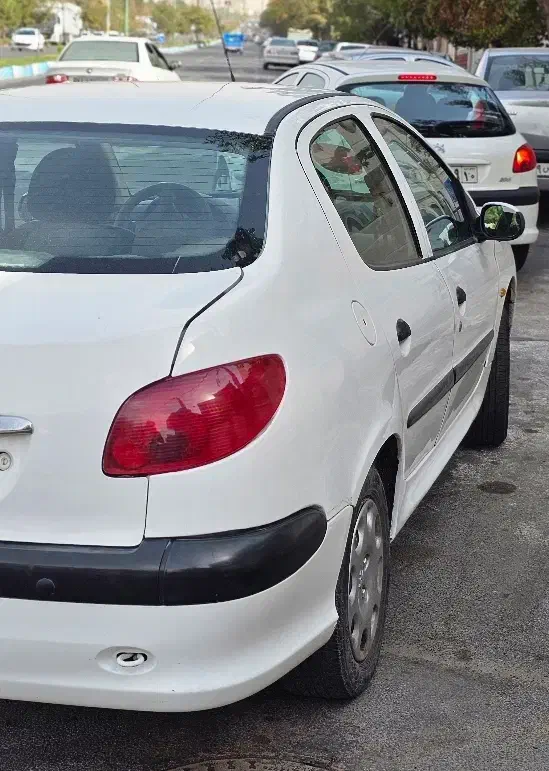 پژو ۲۰۶ صندوق دار v8 - 1390