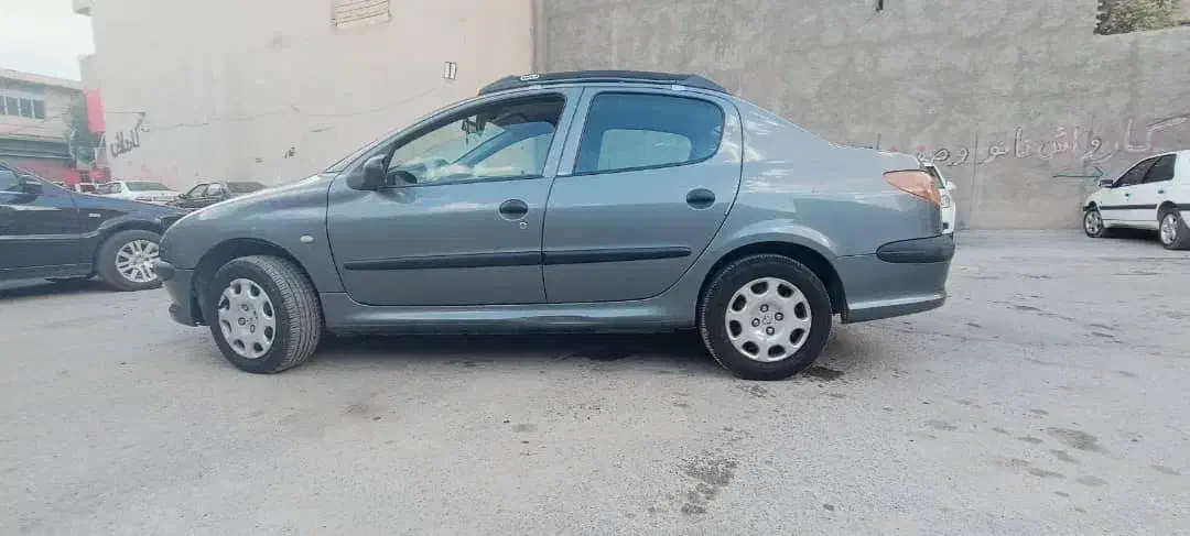 پژو ۲۰۶ صندوق دار v8 - 1392