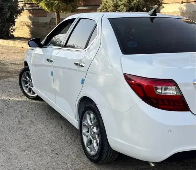 دنا پلاس توربو 6 دنده - 1401