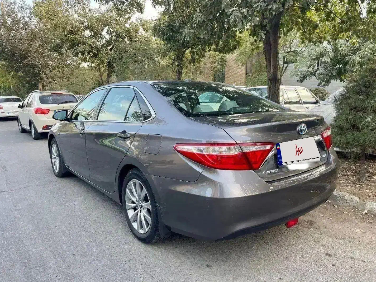 تویوتا کمری XLE - 2015
