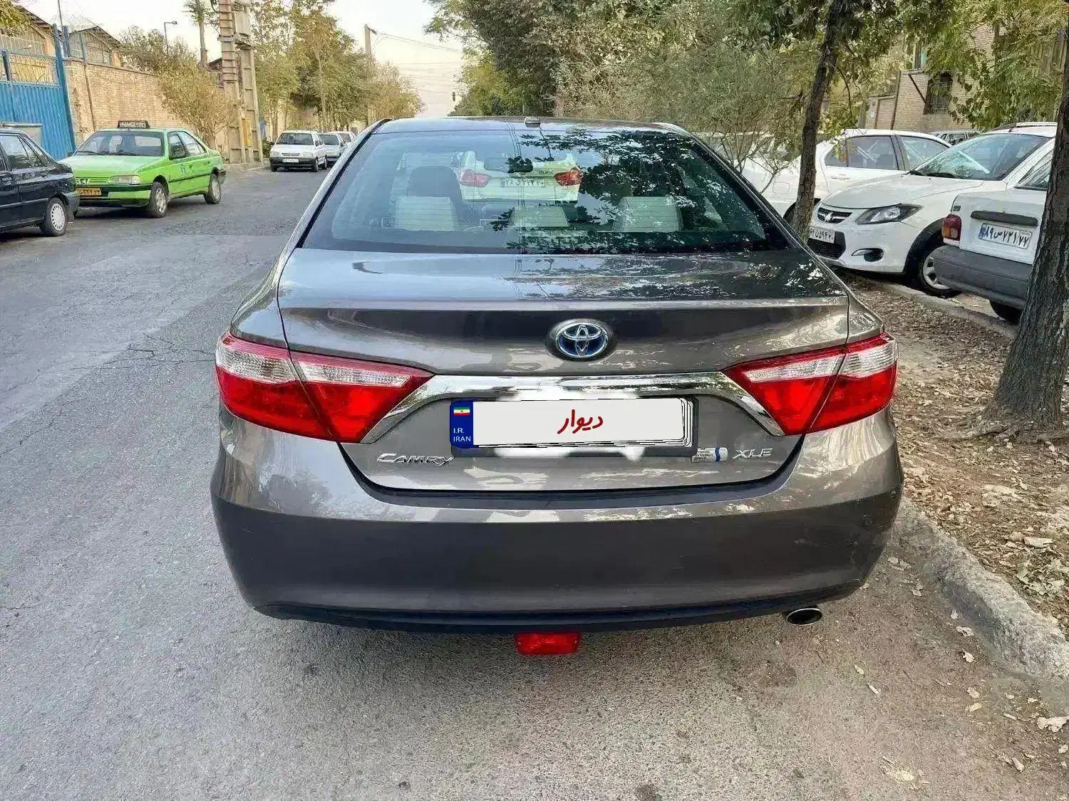تویوتا کمری XLE - 2015