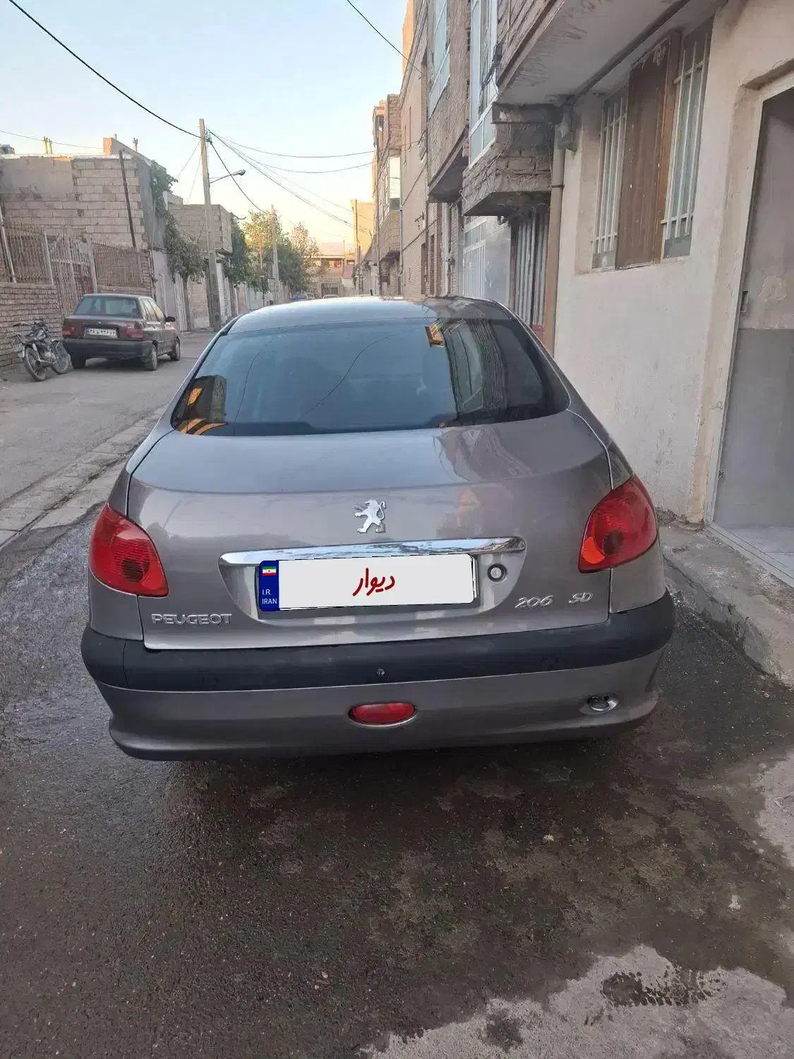 پژو ۲۰۶ صندوق دار v8 - 1394
