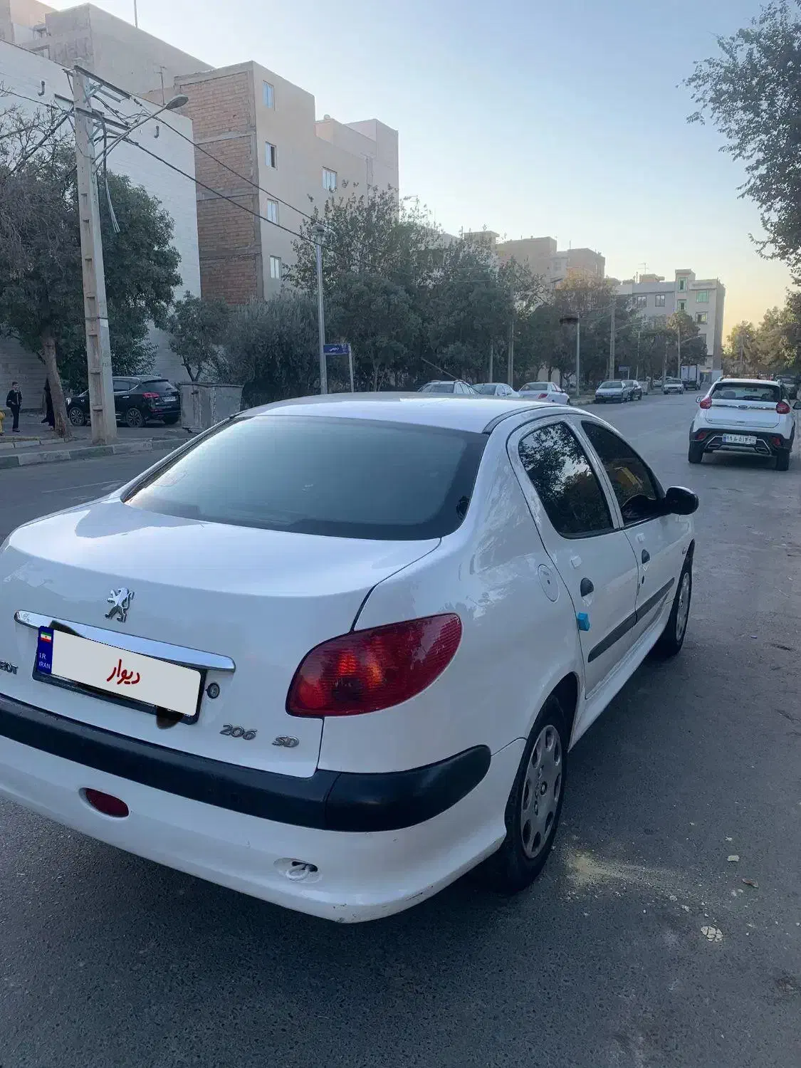 پژو ۲۰۶ صندوق دار v8 - 1395