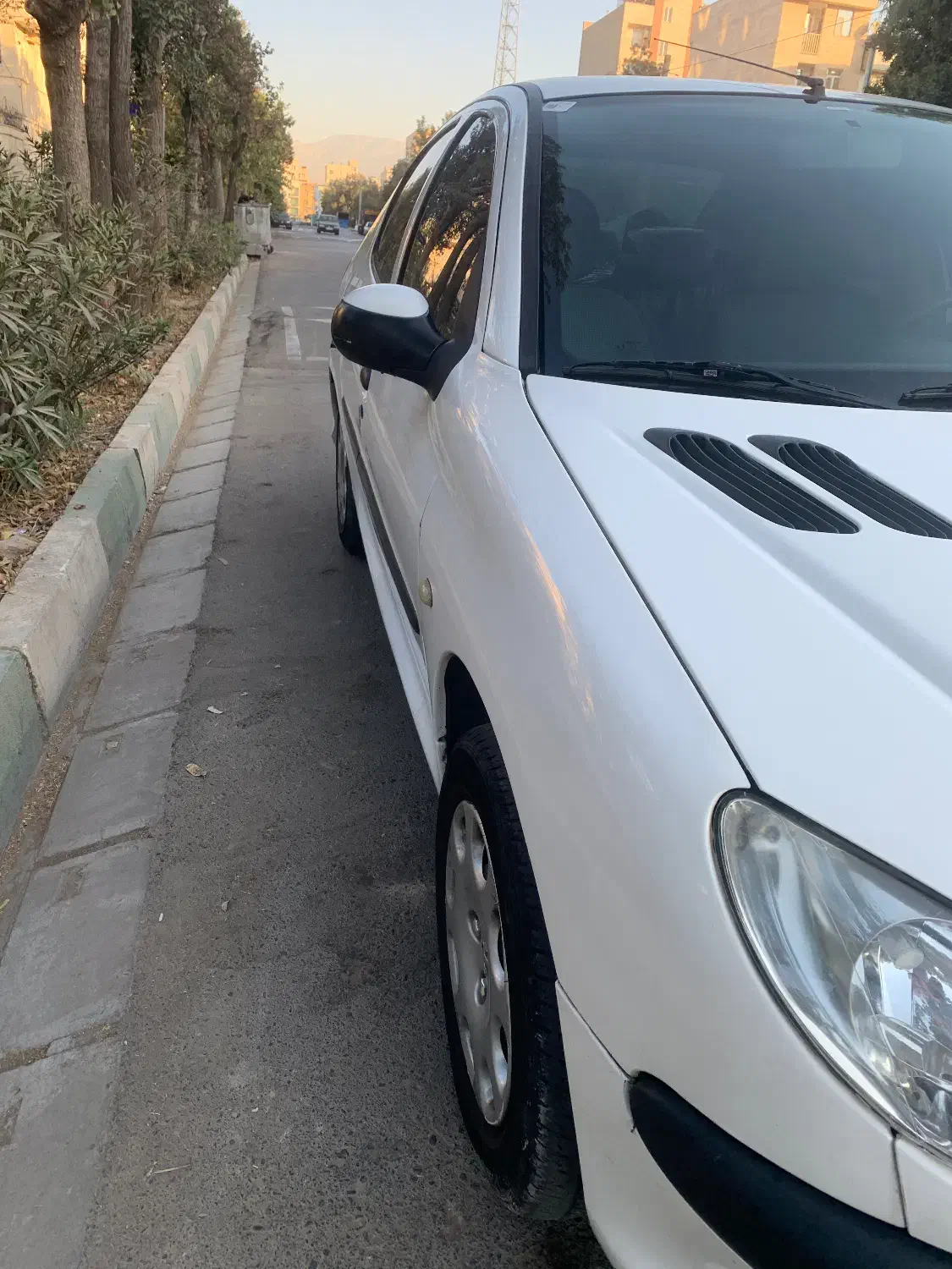 پژو ۲۰۶ صندوق دار v8 - 1395