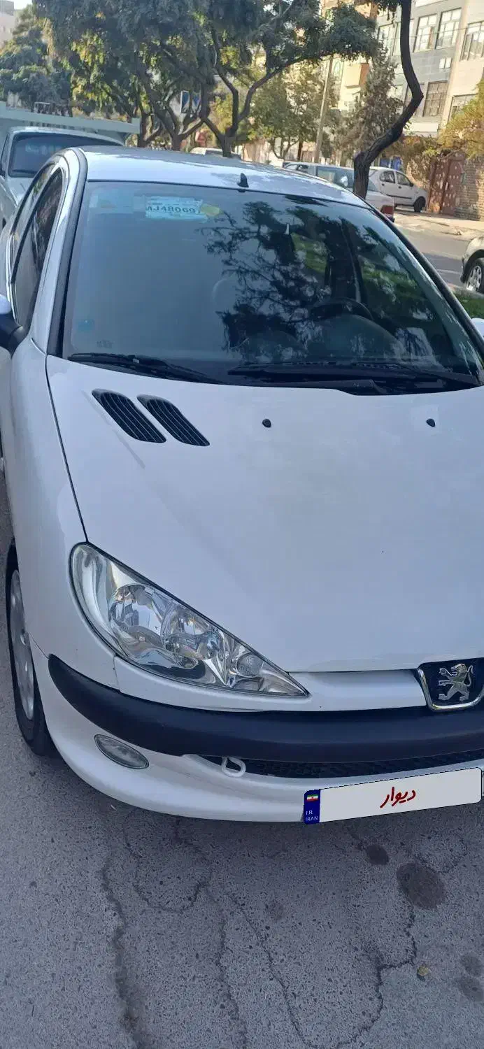 پژو ۲۰۶ صندوق دار v8 - 1400