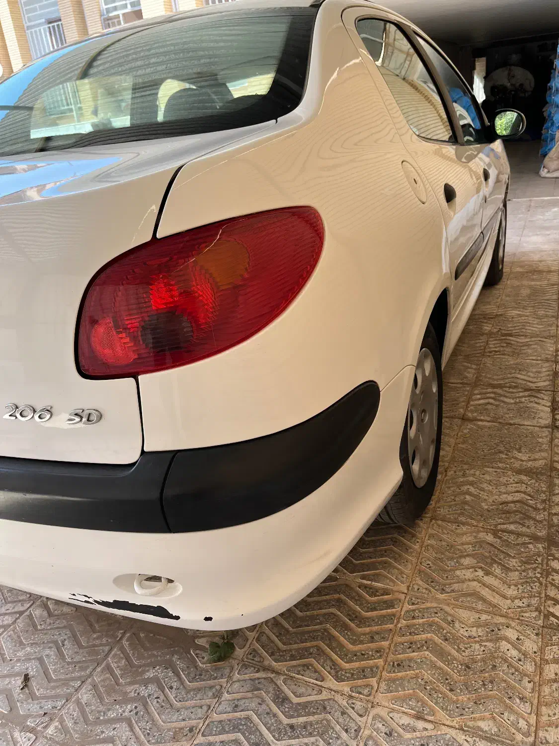 پژو ۲۰۶ صندوق دار v8 - 1390