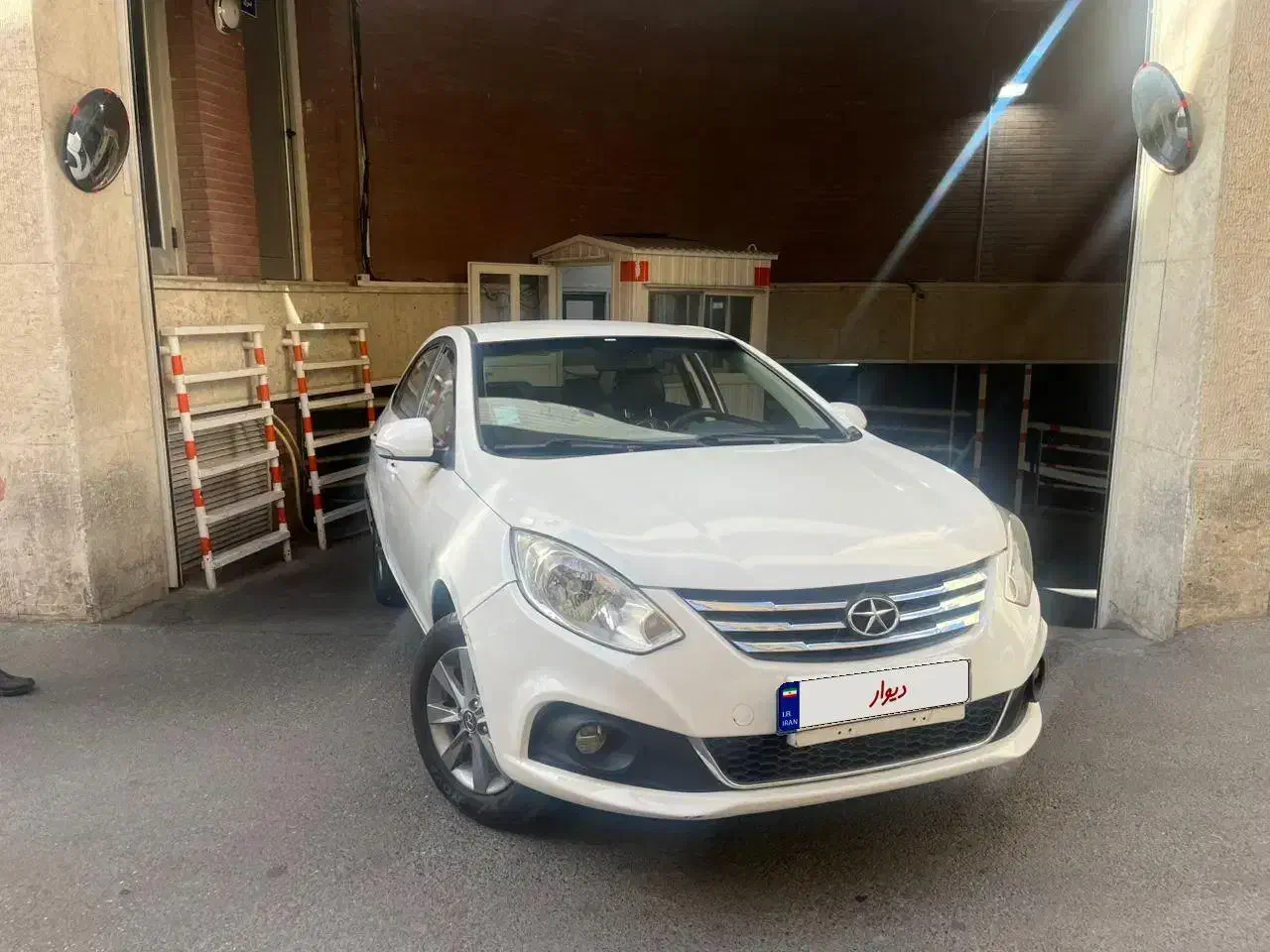 جک J4 اتوماتیک ساده - 1401