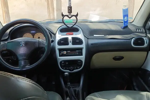 پژو ۲۰۶ صندوق دار v8 - 1387