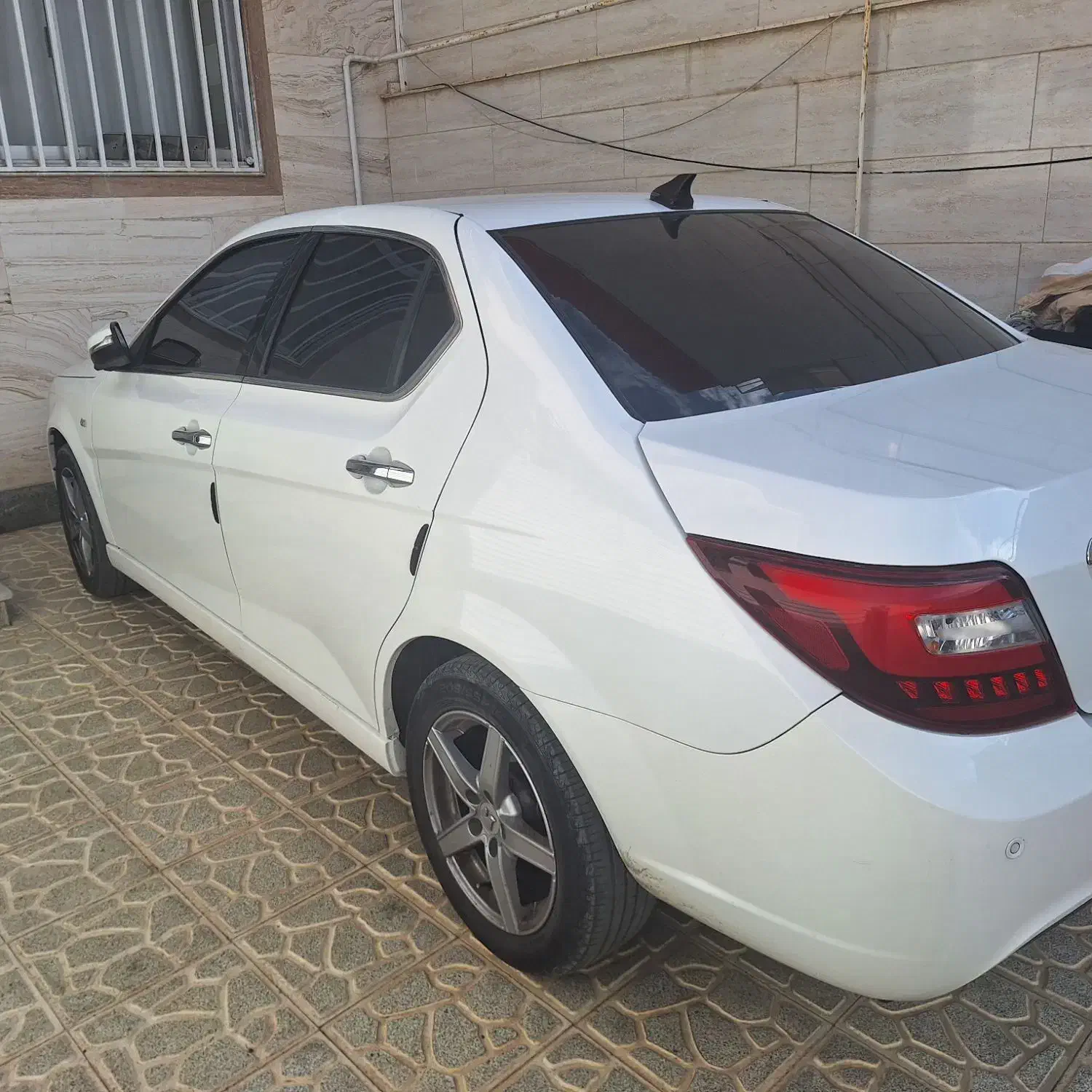 دنا پلاس توربو اتوماتیک - 1402