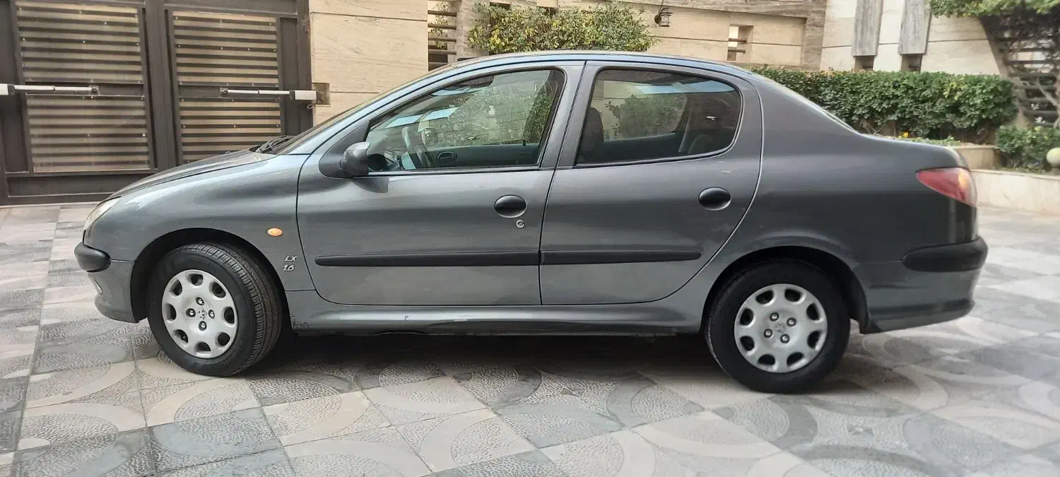 پژو ۲۰۶ صندوق دار v8 - 1394