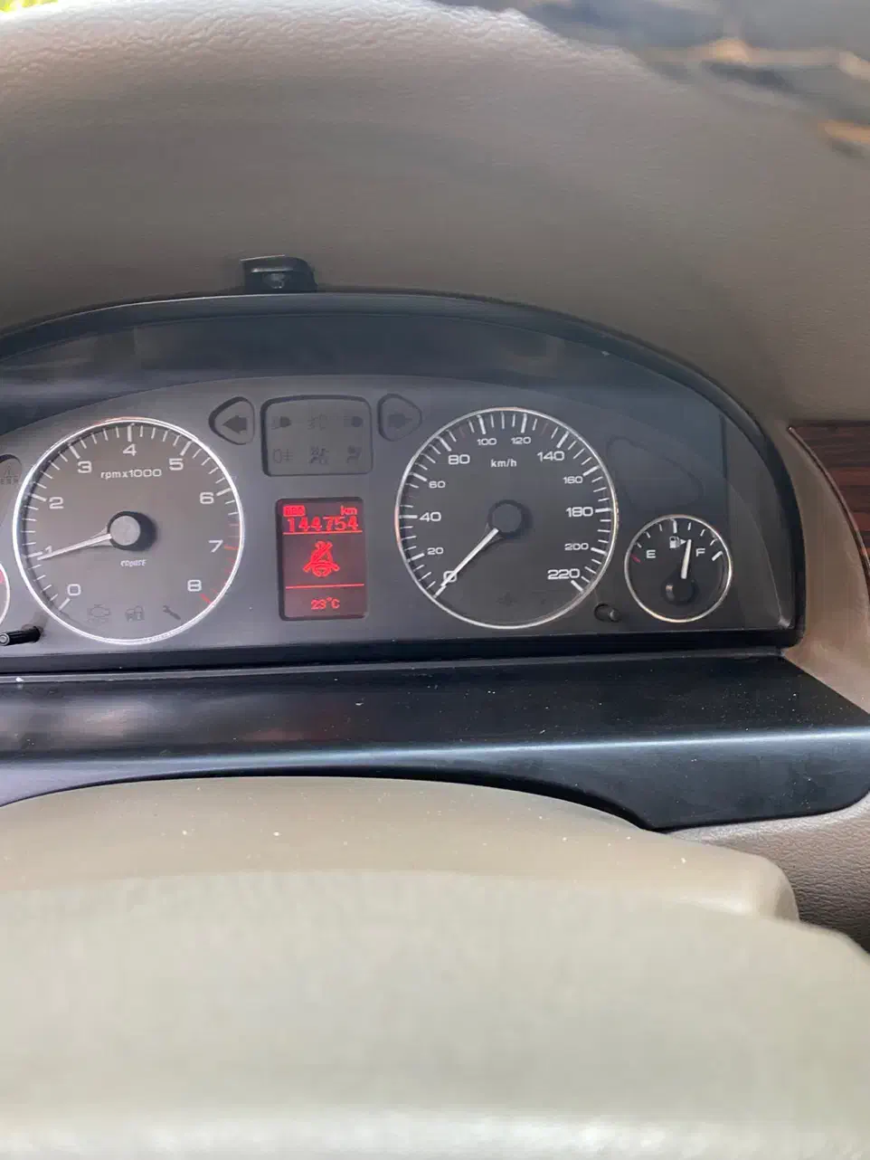 سمند LX XU7 - 1396
