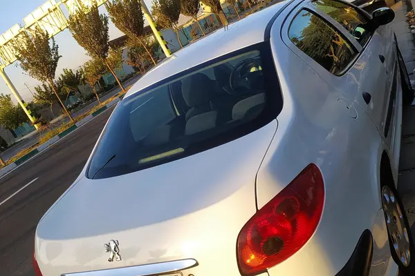 پژو ۲۰۶ صندوق دار v8 - 1395