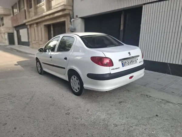 پژو ۲۰۶ صندوق دار v8 - 1395