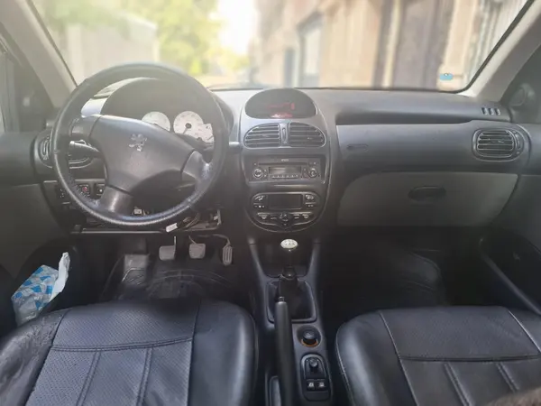 پژو ۲۰۶ صندوق دار v8 - 1395