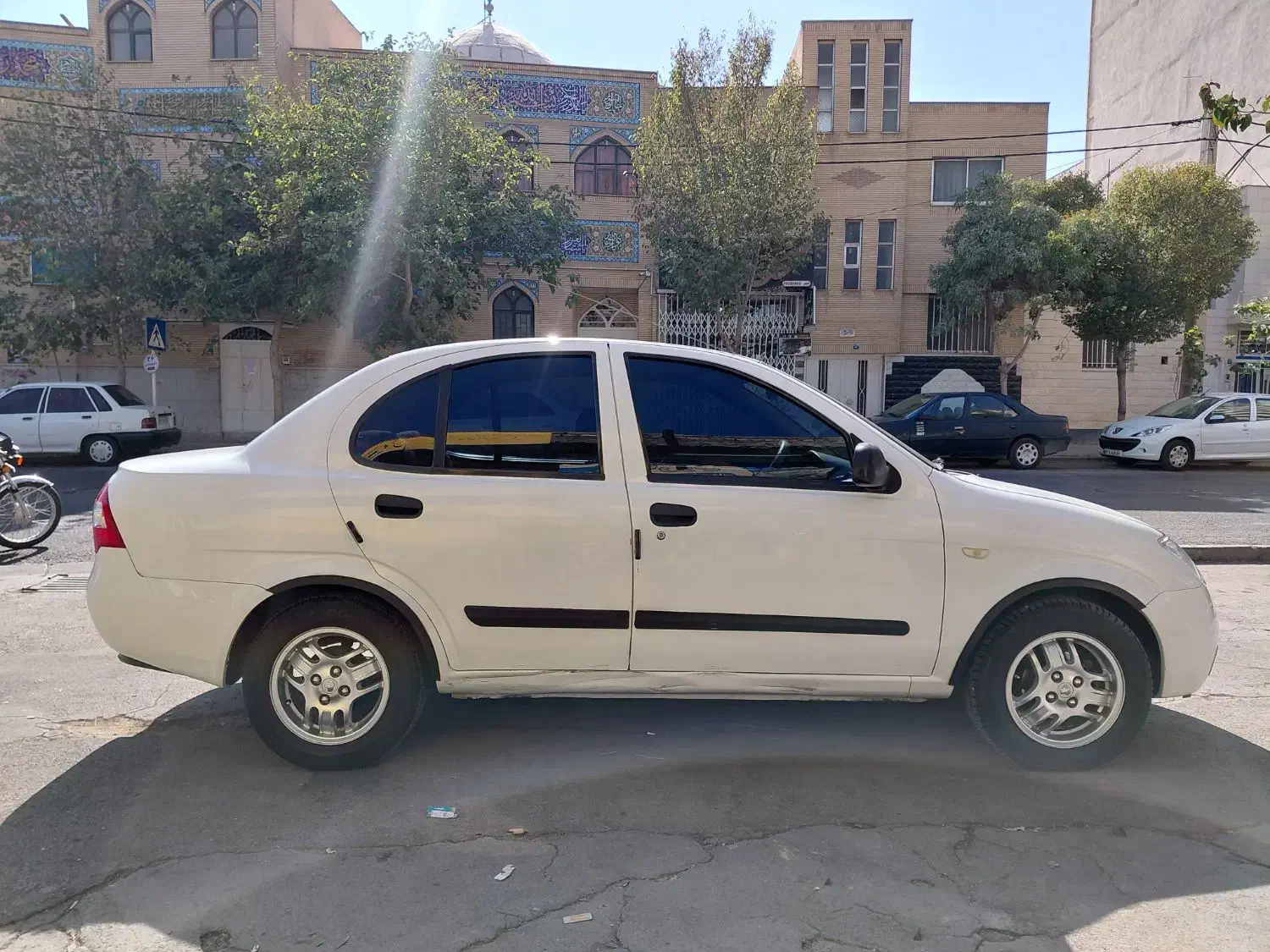 تیبا صندوق دار EX - 1394